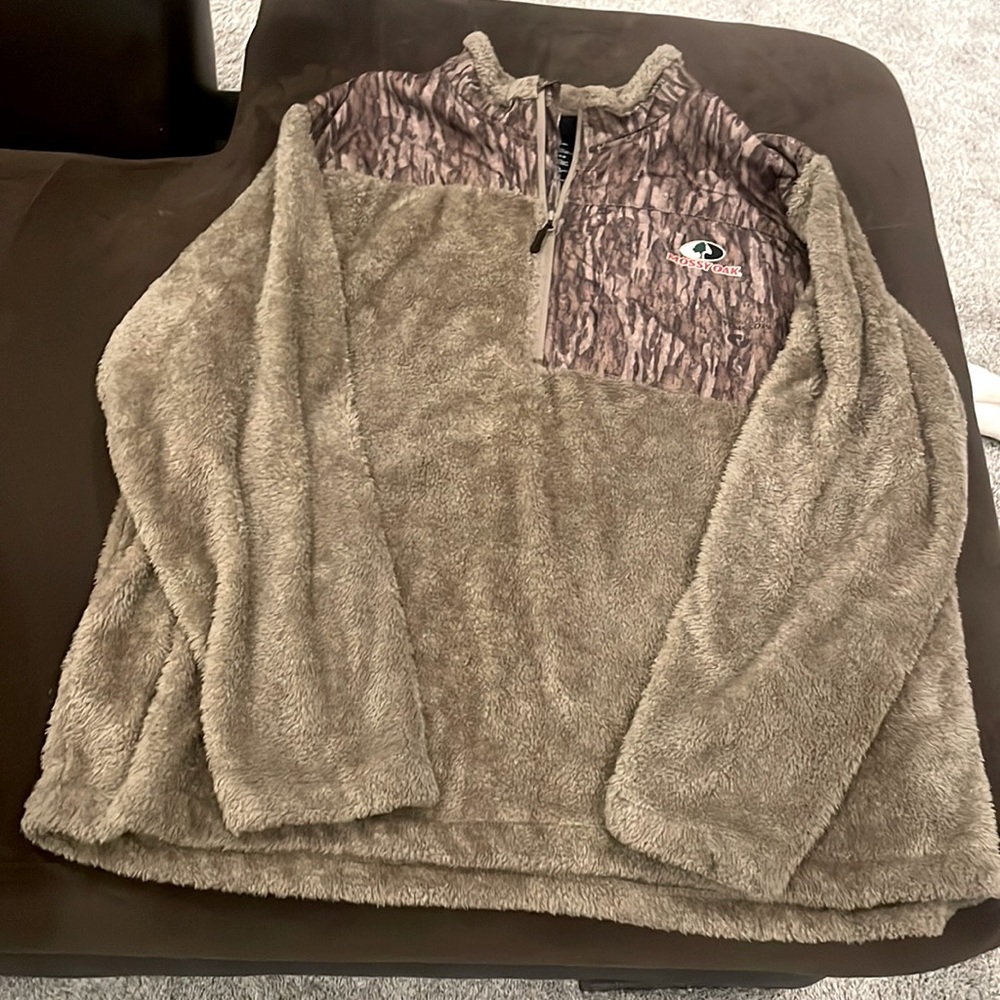 Mossy Oak Fuzzy Sweater